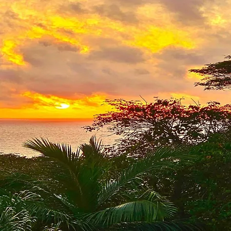 Au Lever Du Soleil Guest House Sea View