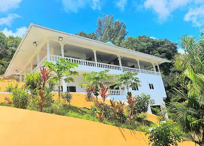 Au Lever Du Soleil Sea View 4* Au Cap (Mahe)